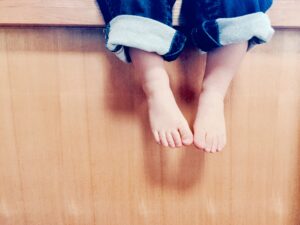 保育園児の足